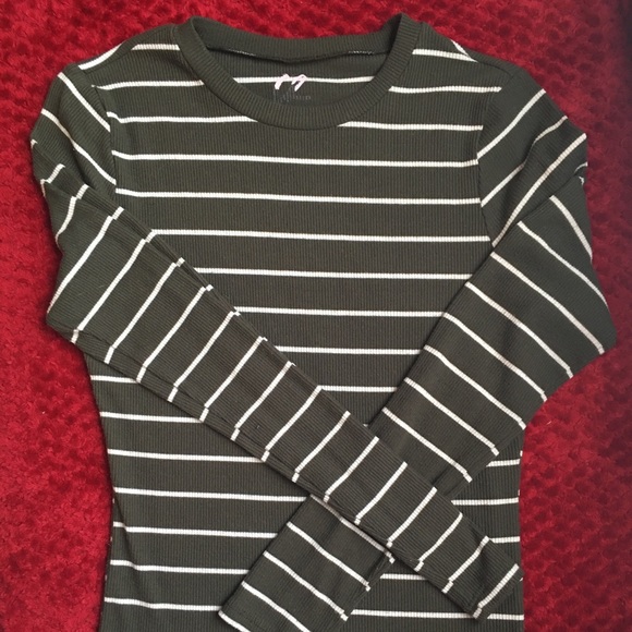 Charlotte Russe Striped Long Sleeve - Picture 2 of 5